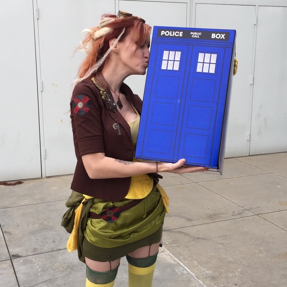 EUC Ginger NerdGirl, New-2-Poshmark. Hi! - Picture 6 of 16